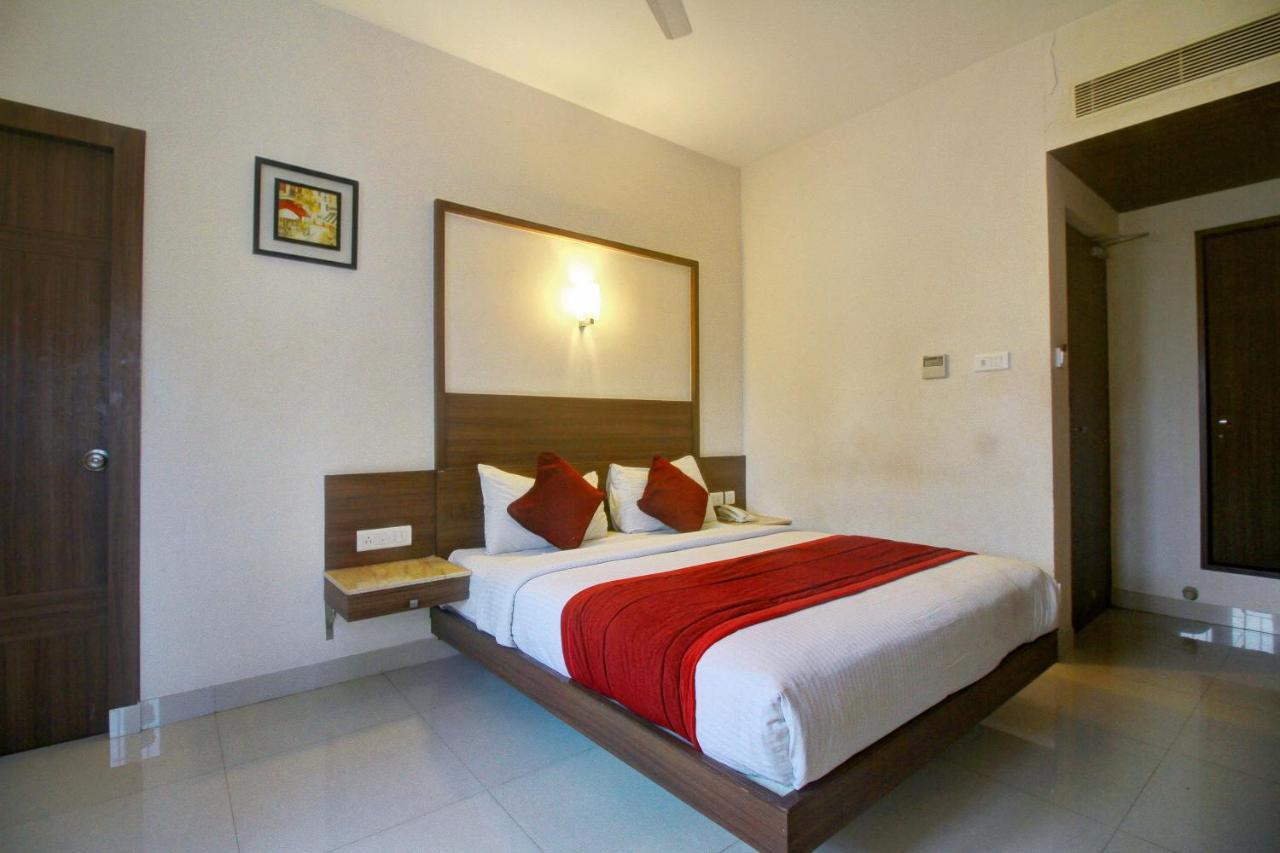 Collection O 4658 Akil Residency Hotel Coimbatore Exterior photo